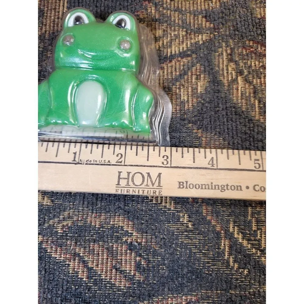 Green Apple Frog 1.8 oz. Soap- NIP